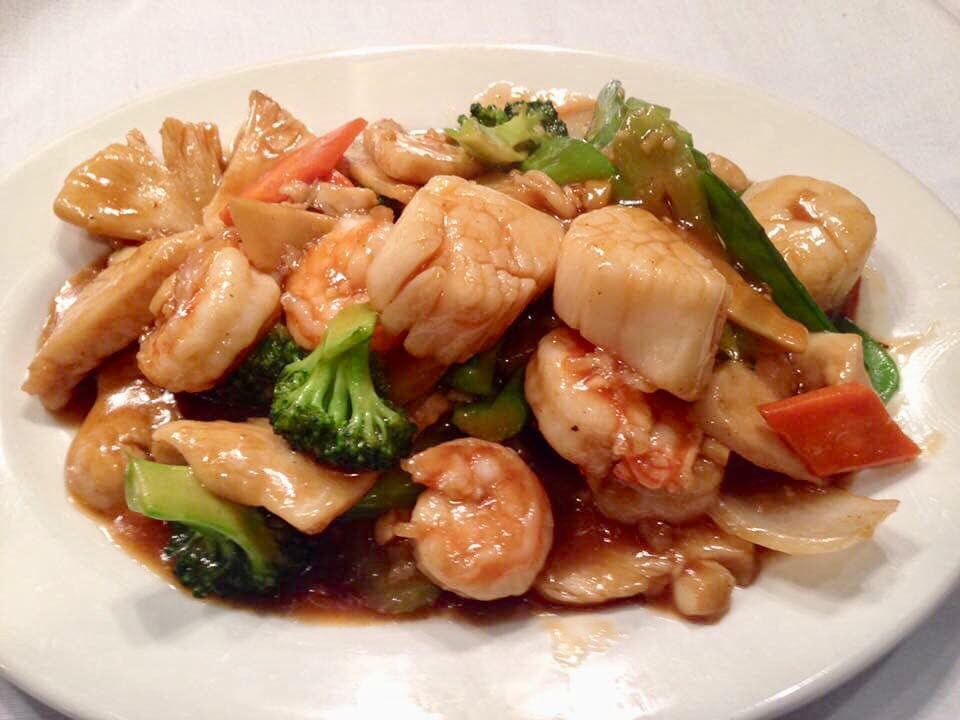 Dragon Wok Chinese Restaurant Tri Star Sea Food